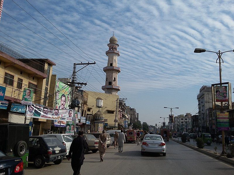 File:College Road Rawalpindi.jpg