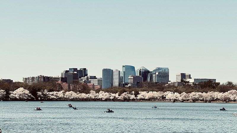 File:Crystal City skyline.jpg