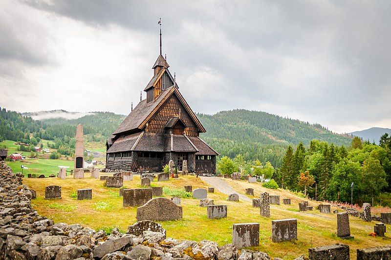 File:Eidsborg Stavkyrkje.jpg