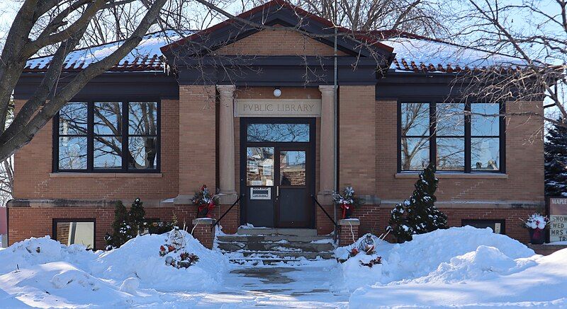 File:LibraryMapletonMN.jpg