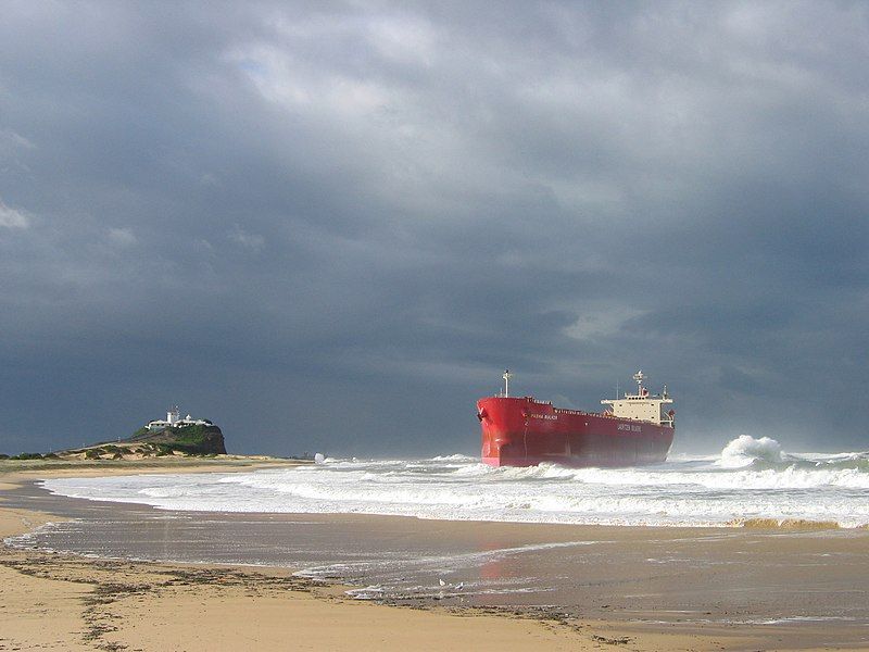 File:Pasha Bulker grounded.jpg