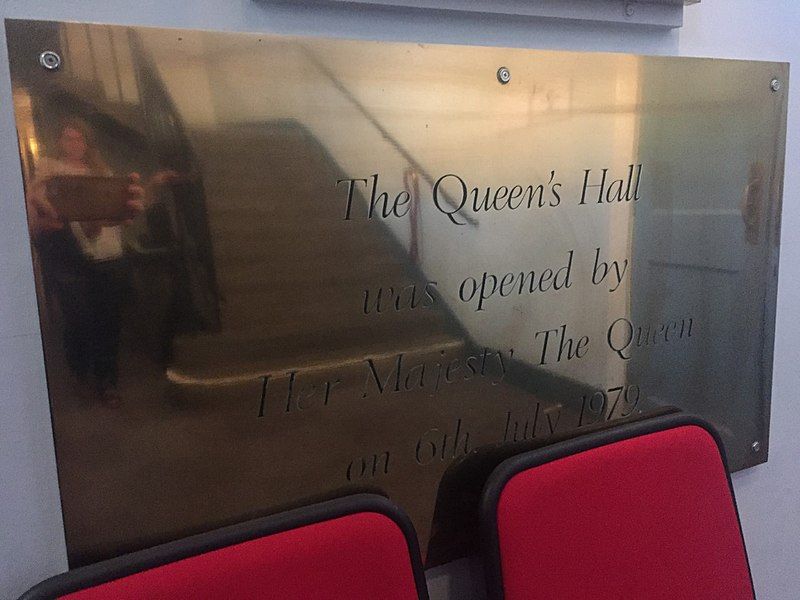 File:Queen's Hall plaque.jpg