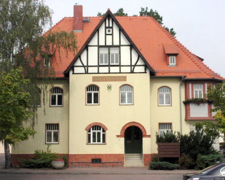 File:Rathaus Boehlen.JPG