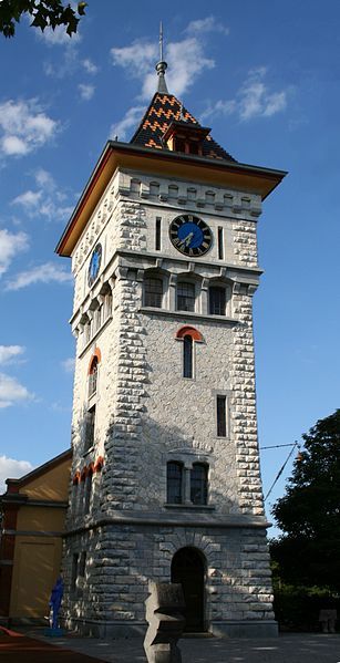 File:Schlieren Gaswerk Turm-2.jpg