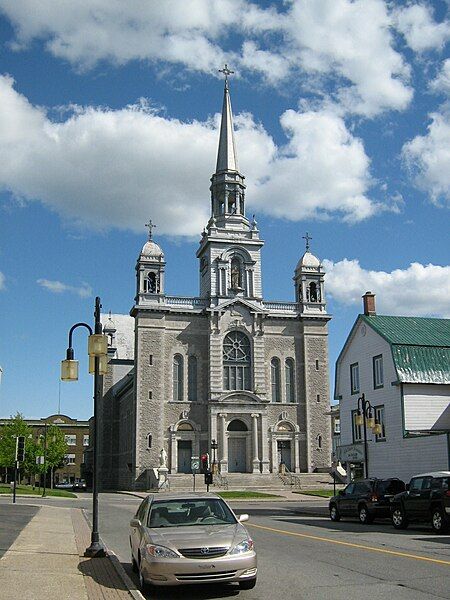 File:Église Saint-Paul (Shawinigan).jpg