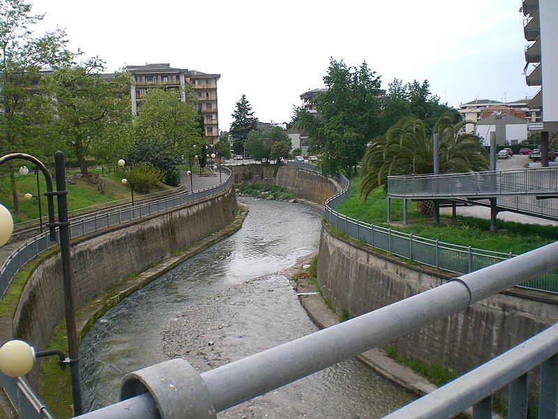 File:Battipaglia-Tusciano.jpg