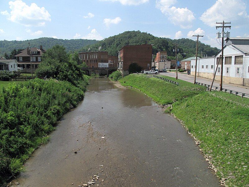 File:Buffalo Creek Mannington.jpg