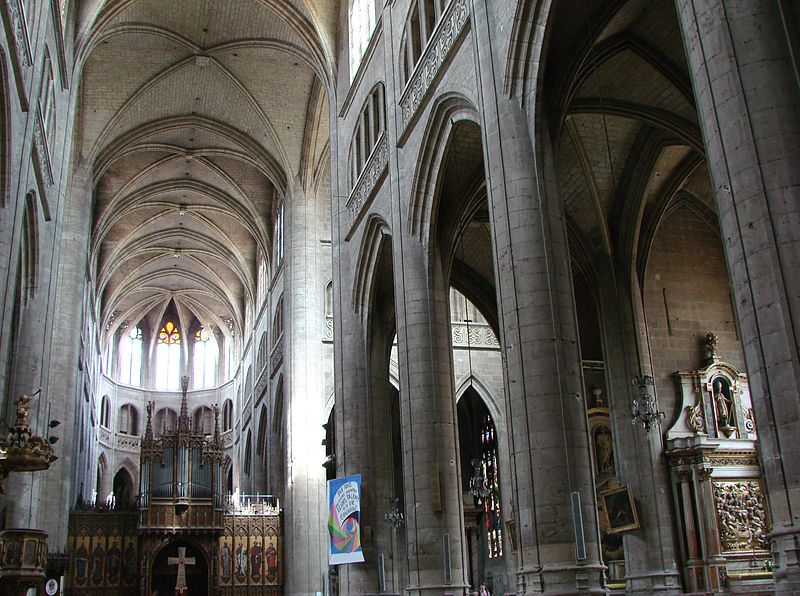 File:Cathédrale d'Auch 26.jpg