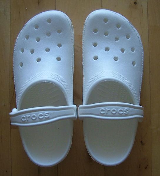 File:Crocs white.jpg