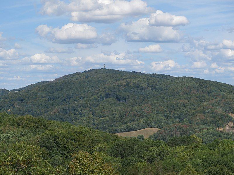 File:Felsberg von Südwesten.jpg