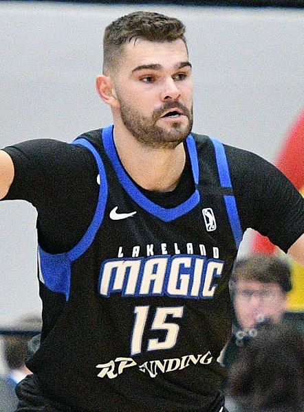 File:Isaac Humphries 2020.jpg