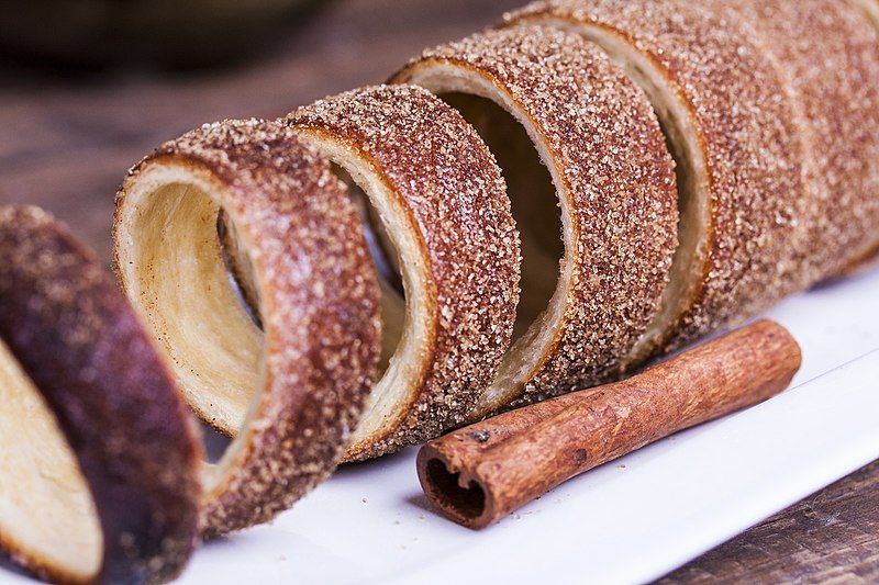 File:Kürtőskalács 2.jpg