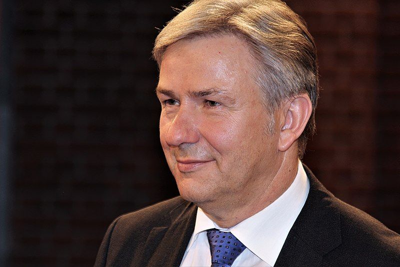 File:Klaus Wowereit 2012-02-24.jpg