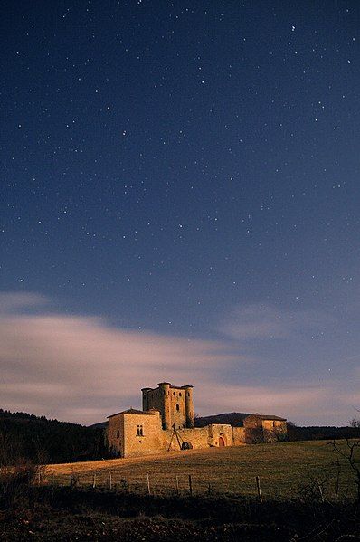 File:Le donjon d'Arques.jpg