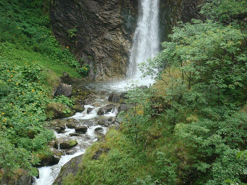 File:Ovcharchenski Waterfall 005.jpg