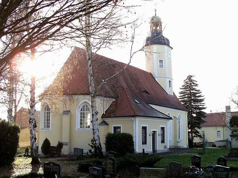 File:StörmthalKirche.JPG