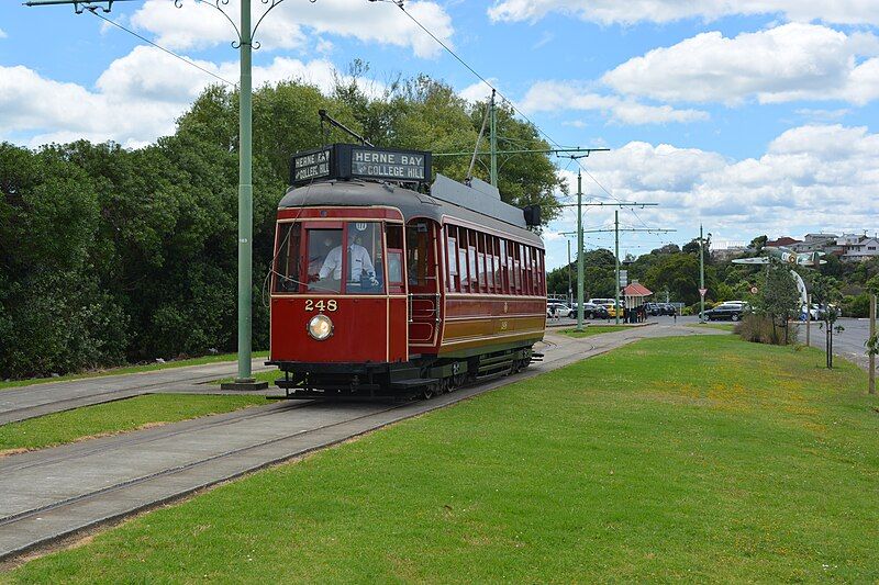 File:Tram 249 (23545817366).jpg