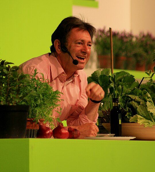 File:Alan Titchmarsh2.jpg