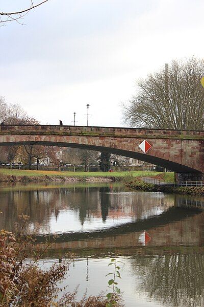 File:Bismarckbruecke in Saarbruecken.jpg