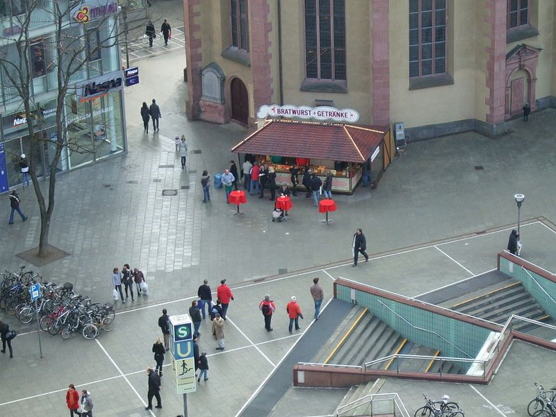 File:Bratwurststand-FFM.jpg