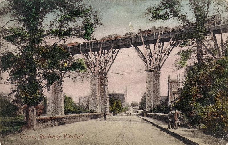 File:Carvedras Viaduct.jpg