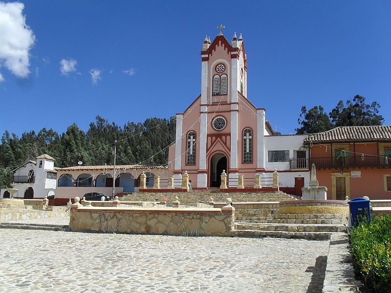 File:Cuitiva Iglesia.JPG