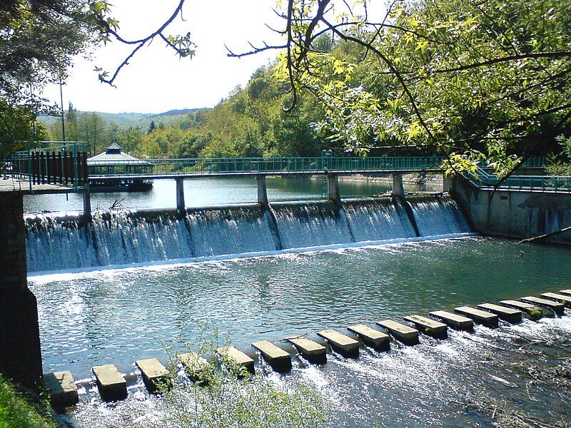 File:Gradac-Dam.JPG