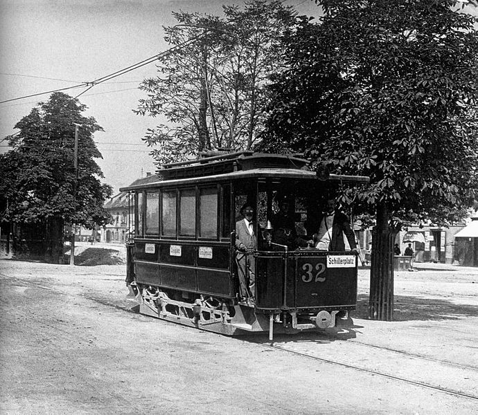 File:Graz,-Landplatz,-Erste-Elektrische-(1899).jpg