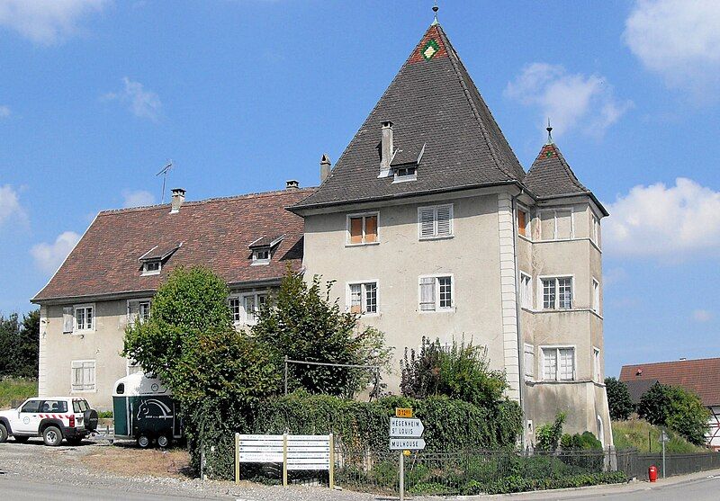 File:Hagenthal-le-Bas, Château.jpg