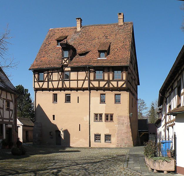 File:Hallerschloss+.jpg