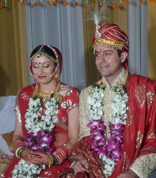 File:Hindu wedding couple.jpg