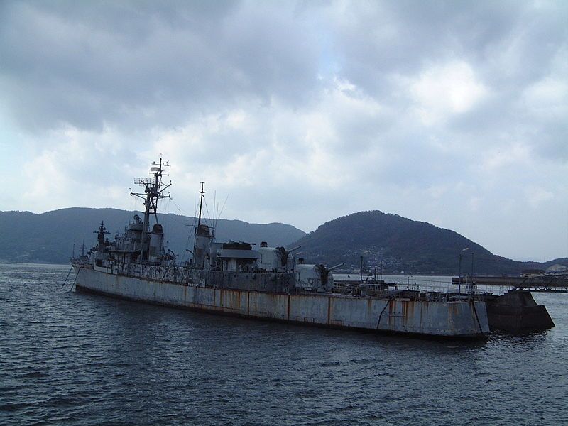 File:JapanesedestroyerHarukaze002.JPG