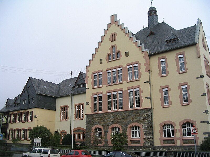 File:Kant-Gymnasium Boppard, Altbau.jpg