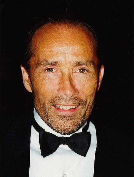 File:Lee Greenwood 2000.jpg