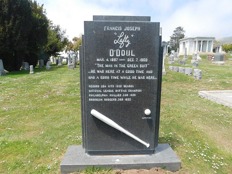 File:Lefty O'Doul grave.jpg