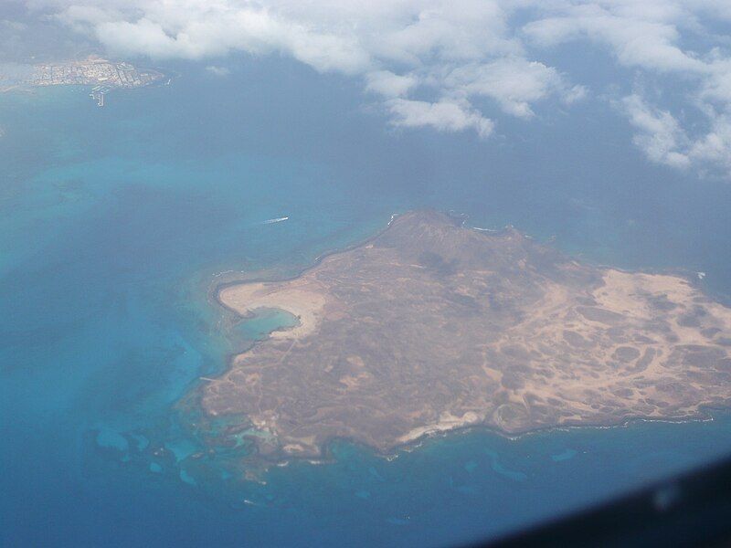 File:Lobos Island 2007-09-15.jpg