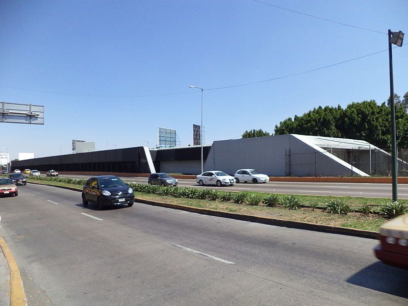 File:Metro Consulado 01.JPG