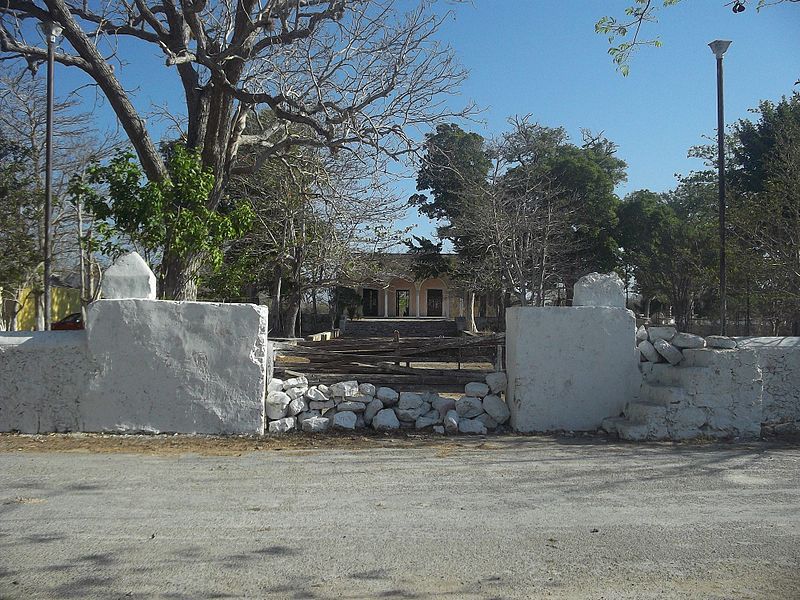 File:Misnebalam, Yucatán (12).jpg