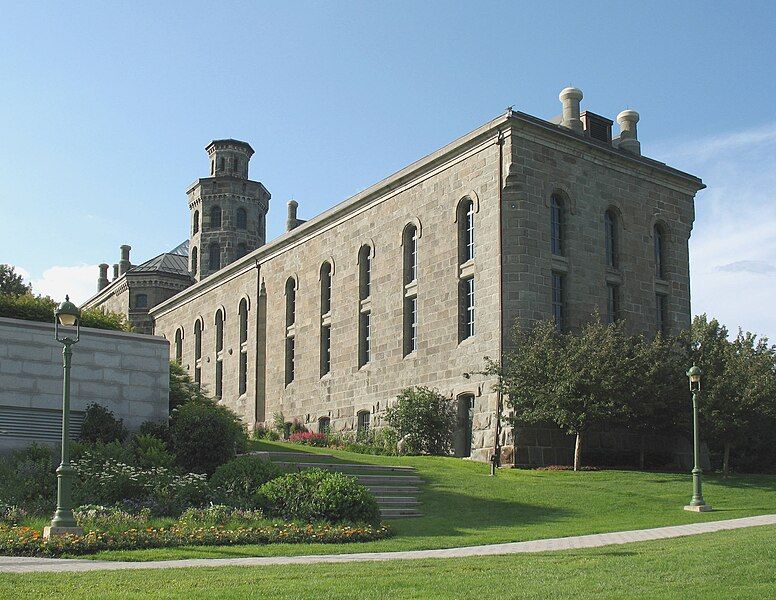 File:MuséeQuébecPrison.jpg