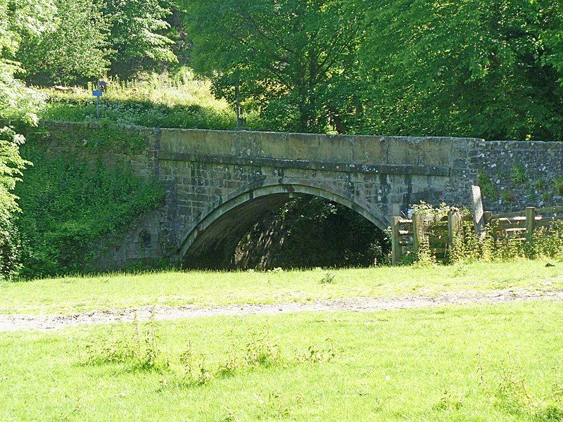 File:Pont-Faen Bridge.jpg