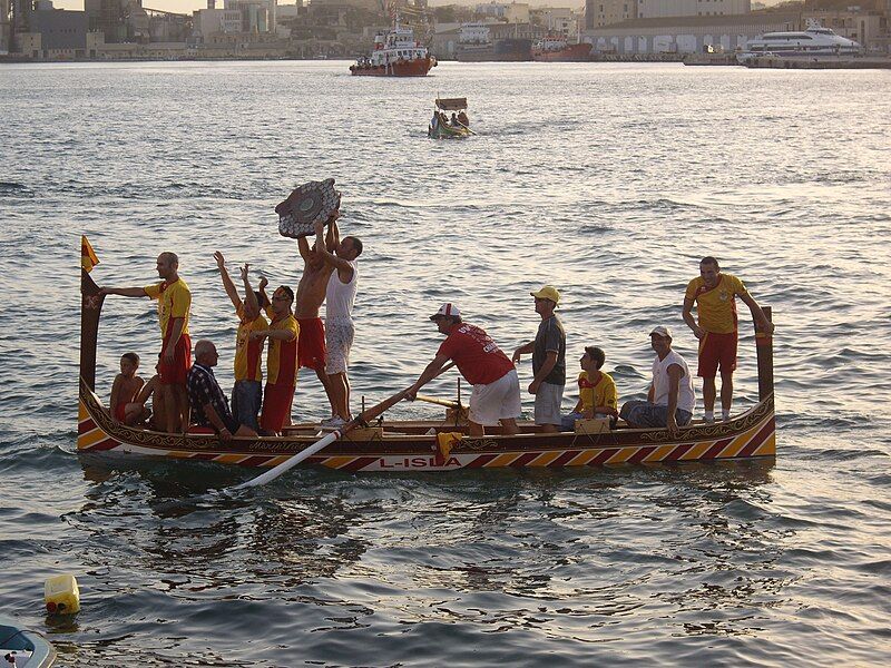 File:Regatta2008.JPG