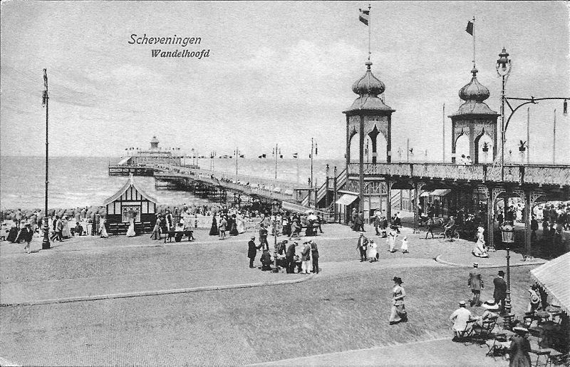 File:Scheveningen Wandelhoofd.jpg