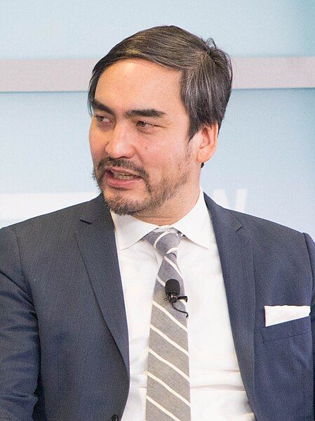 File:Tim Wu 2014.jpg