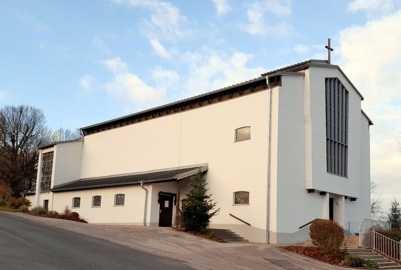 File:Wartmannstetten Kirche2 (cropped).jpg