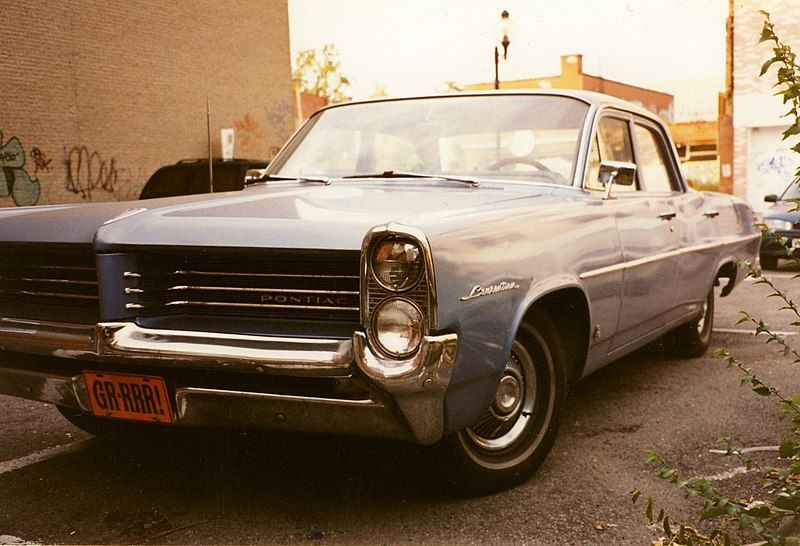 File:1964 PONTIAC Laurentian.jpeg