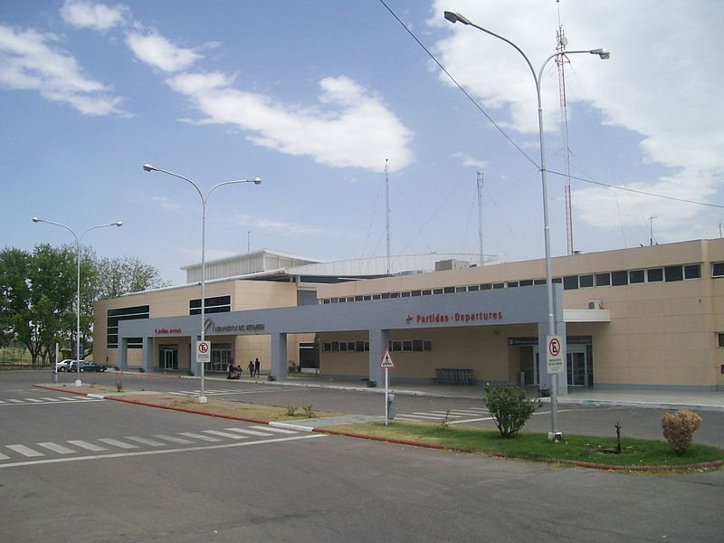 File:AeropuertoNQN1.JPG