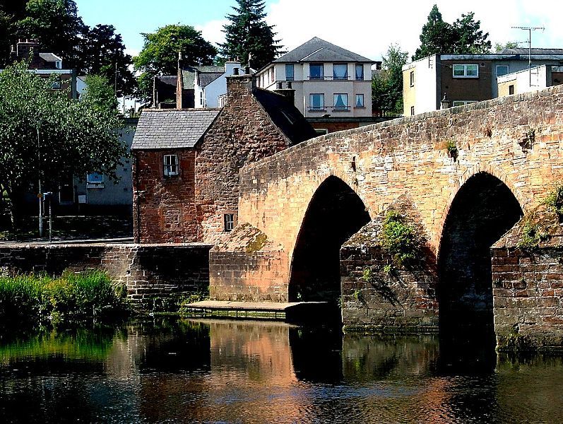 File:Auld brig dumfries.jpg