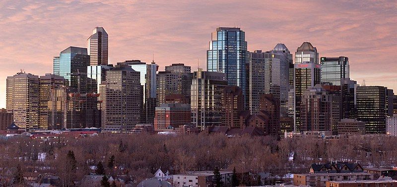 File:Calgary-Dawn-Szmurlo.jpg