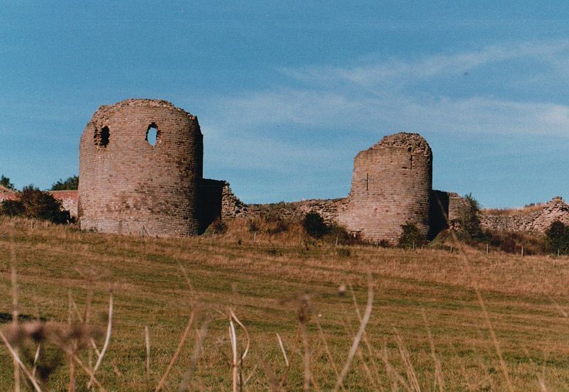 File:Chartley Castle, 2010.jpg