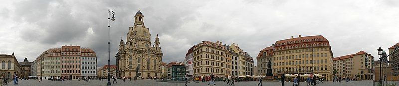 File:Dresden-Neumarkt-pano.jpg